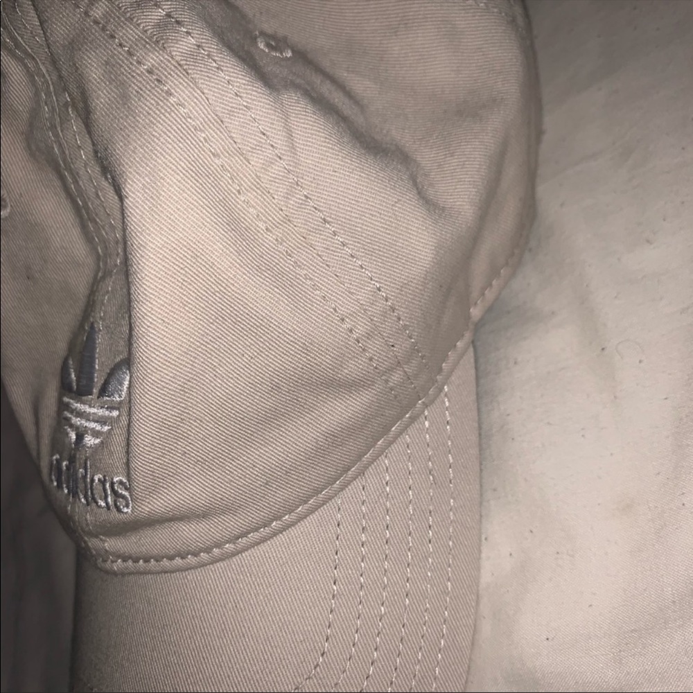 Adidas hat - Picture 2 of 4